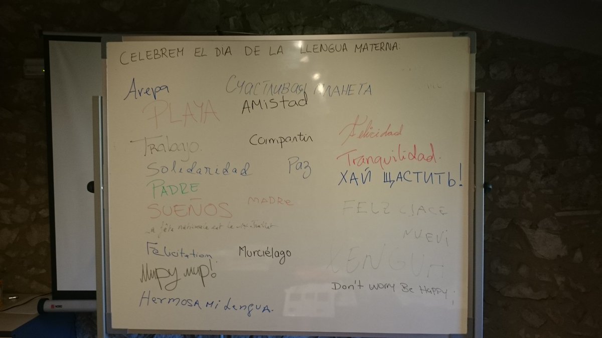 CNLGirona's tweet image. A @platjaroturisme ja hem començat #cursos de #català. Avui els alumnes de #bàsic1 han celebrat el #DiaInternacionalDeLaLlenguaMaterna així