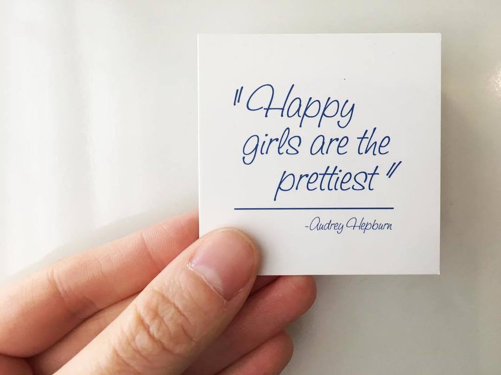 soulofseoulblog's tweet photo. A sweet reminder from Audrey Hepburn. What makes you happy?
.
.
.
.
#positivitytakeover #ittybittybookco #happiness… https://t.co/0x9YSoAwfX