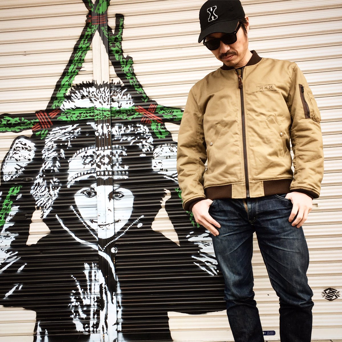 GReeDNARA's tweet photo. 春にも使えそうなCUT-RATEのMA-1と新作OLDXキャップコーデ。#saleやってます #デニムコーデ #ma1 #polocap #oldx #百楽 #100raxx #greednaraにあるよー #ストリートファッション #oilslope https://t.co/gHrbkTOABU
