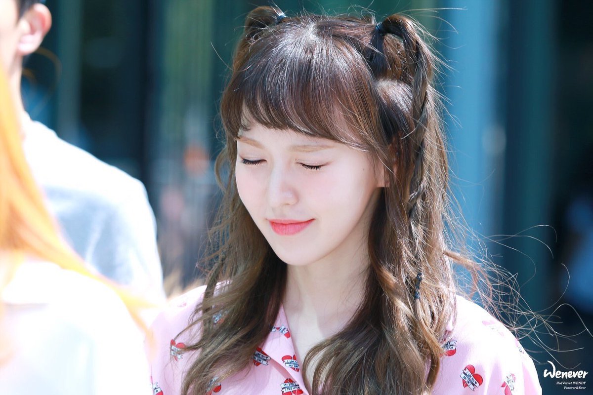 JOYIRENE_4331's tweet photo. #HappyWendyDay
わにたんウェンディ💓💓
せんいるちゅっかへ👏🏻🌸
出遅れました。ミアネヨ😭😭
ウェンディの歌声何もかも大好きです❤❤❤
早く会いたいな😻😻😻
SMTOWNまってます~💓💗💗🖤🖤 https://t.co/dNfSoStgrG