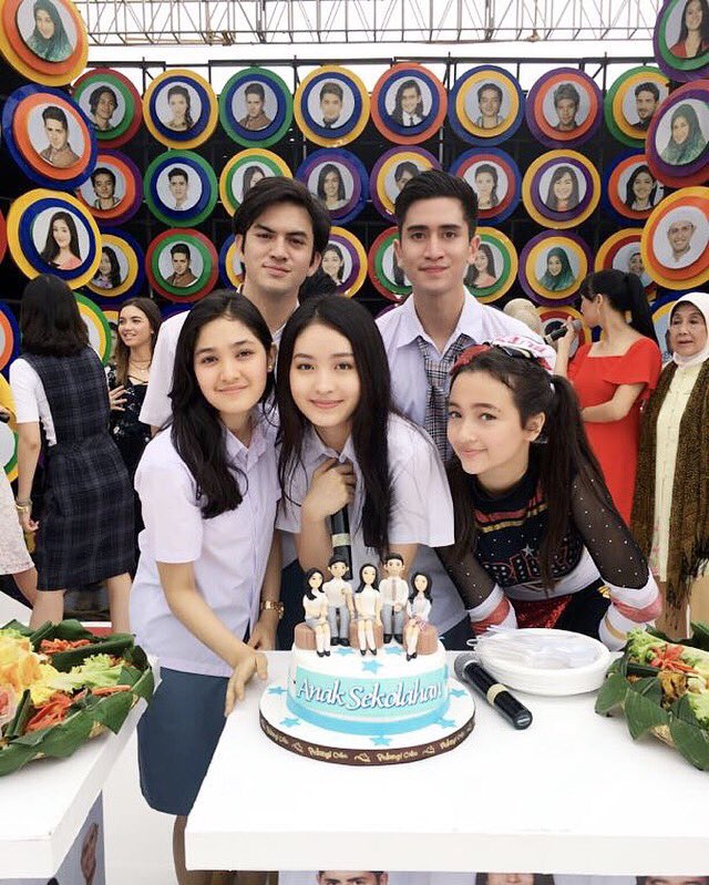 Anak Sekolahan hari ini tayang 2 jam tanpa iklan. 16.30-18.30 di <a href="/SCTV_/">SCTV</a> #AnakSekolahanEps3dan4