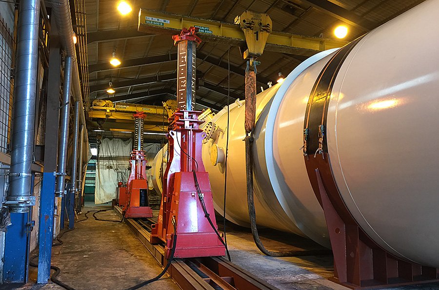 ainscoughuk's tweet image. When a traditional crane lift just won&apos;t cut the mustard. Read the case study here: ainscoughindustrial.co.uk/casestudies/ai… #JackingSystem #engineering