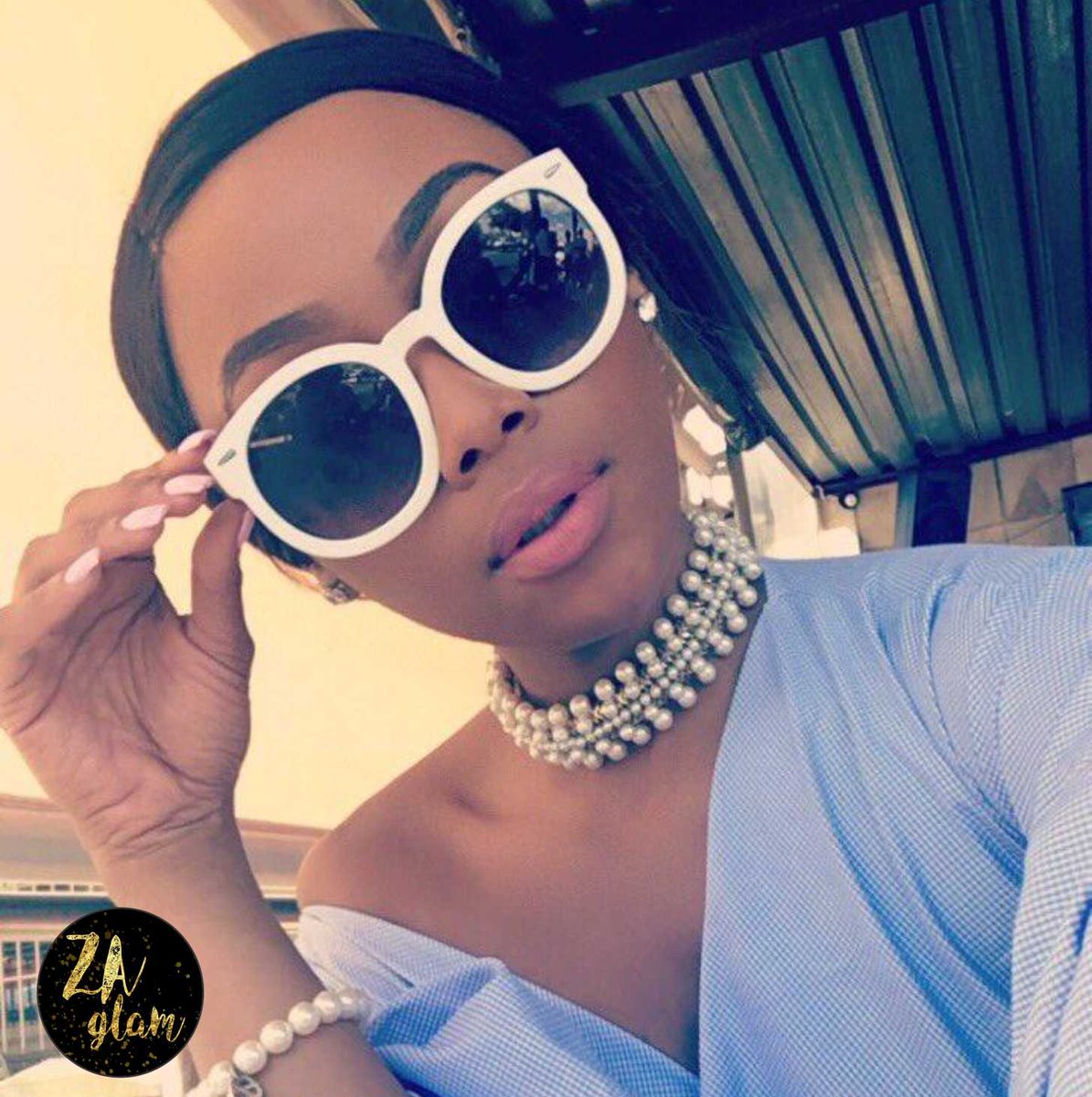 The Beautiful Bonang Matheba follow her @bonang_m #ZAglam #homegrown #proudlysa #presenter #socialite #glamour