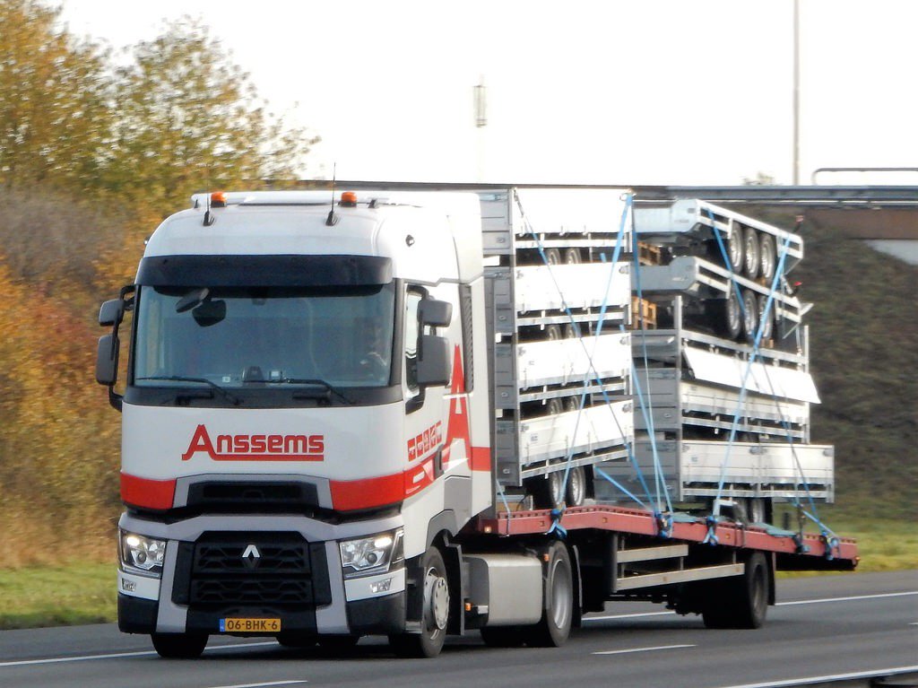 AnssemsTrailers's tweet photo. Another delivery from the Anssems factory due soon. Still time to reserve a new trailer! https://t.co/0jVuoM39zS