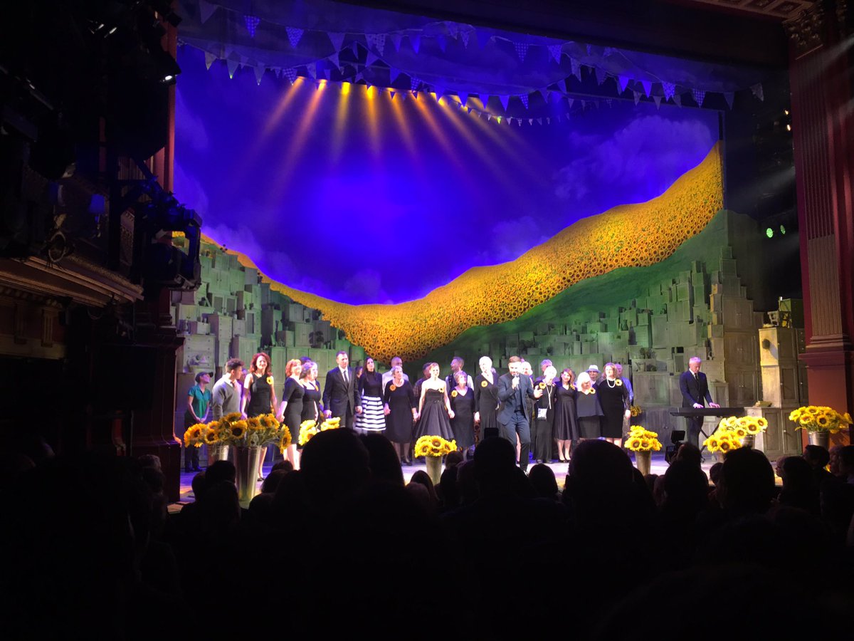 Mark Owen tweet media