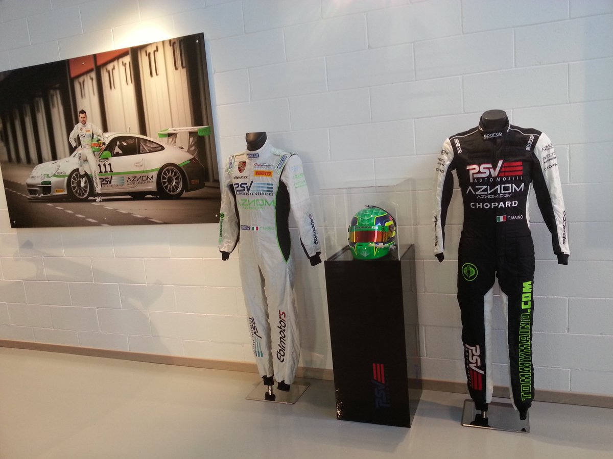 TommyMaino's tweet photo. 2016 vs 2017 #iamsparco #4everrace @SparcoOfficial 💪🔝🏁 @psvautomobili @Mercurio_GP @Chopard @AznomSrl @TommyMaino https://t.co/m6gGPIQj9I