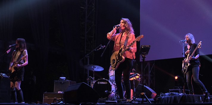 LINIKINI_ID's tweet photo. Warpaint Tentang Jakarta: Bagus! Bagus! Bagus! https://t.co/WgAvTBWomQ #Musik Cc: @wireitup_id https://t.co/zuzvUxB5AQ