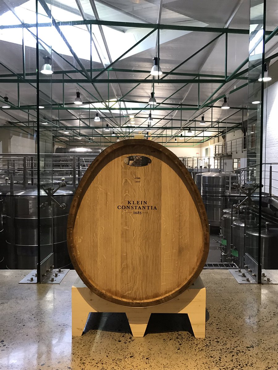 VicardSA's tweet photo. First @GroupeVicard 400L Ovonum supplied to Klein Constantia. #Vicard #Ovonum #WinesOfSouthAfrica https://t.co/STeLin0GG5