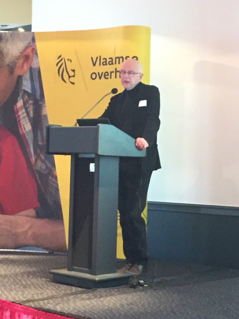 hnksmts's tweet photo. SG Luc Lathouwers opent 3de rondetafeldag Vlaanderen Radicaal Digitaal #RDT17 #VRD https://t.co/sR5oAiCSrO