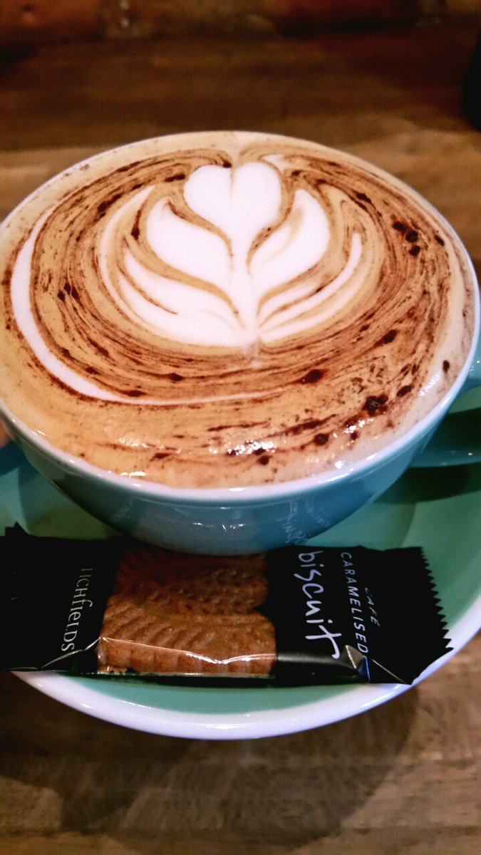 badbeanlondon's tweet photo. YUCKY Tuesdays..just got better!😊#badbean #clapham #claphamcommon #claphampicturehouse #sw4 #sw11 #battersea #battersearise #northcoteroad https://t.co/ZnJQ0pPcLi