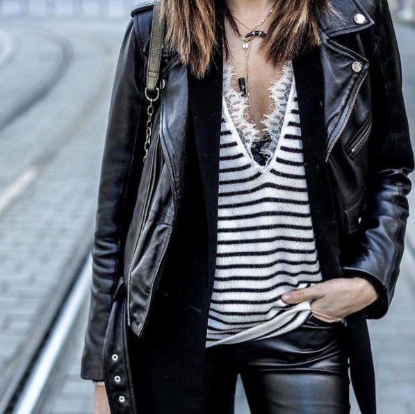 Si comme Lisa Germaneau vous craquez pour notre corne noire,elle est dispo à -50% en participant à un RDV 100% Mode! buff.ly/2ldu7Wq