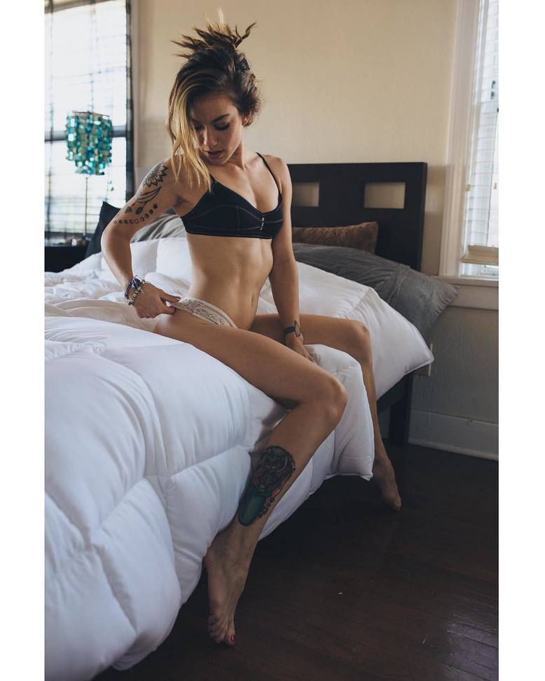 babestrike's tweet photo. #BabeStrike #Amazing ⚡️@miss_hannabis 😍😍⚡️ 📷@ereid3 EndlessSummerProject with
*
*
*
#BabeS… https://t.co/y44vCB3br6 https://t.co/M32UfsqVNa