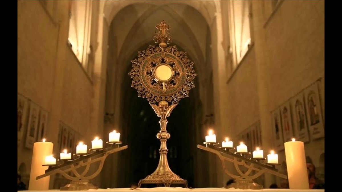 JBBernaert's tweet photo. #MerciPrêtre ... Merci prêtre pour votre #don total et définitif ! pour votre #fidelité ! Merci de nous donner le #Christ chaque jour! #udp https://t.co/0zs36XxlxY