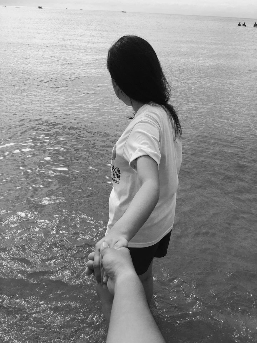 realmarchyyy's tweet image. Your hand holding mine..
#justmissingYOU