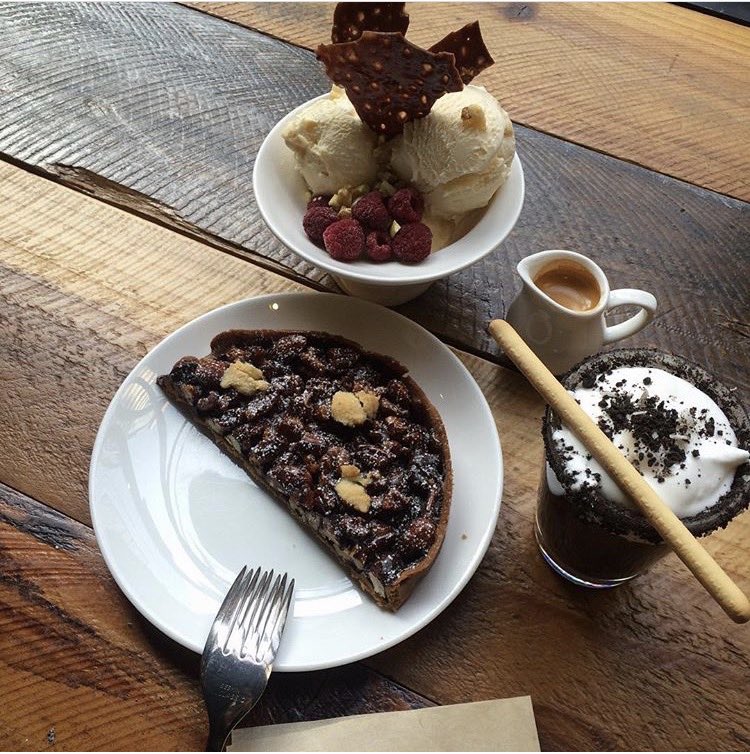 BEBE_KOREAnews's tweet image. ✨本日の記事更新✨

GOT7もアルバイトしたカフェ❗️❓😍

韓国の狎鴎亭にある

【Mark Lane Coffee】

ペンでもそうでなくても一度は

訪れたいお洒落カフェ☕️

詳しくは👇🏻👇🏻
bebe.jpn.com/52479