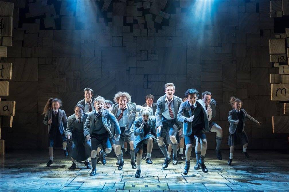 matthewrowlandx's tweet photo. Today we meet a brand new bunch of Maggots who will be joining the Crunchem Hall @MatildaMusical #backtorehearsal #exciting https://t.co/IDU4wKbNMx