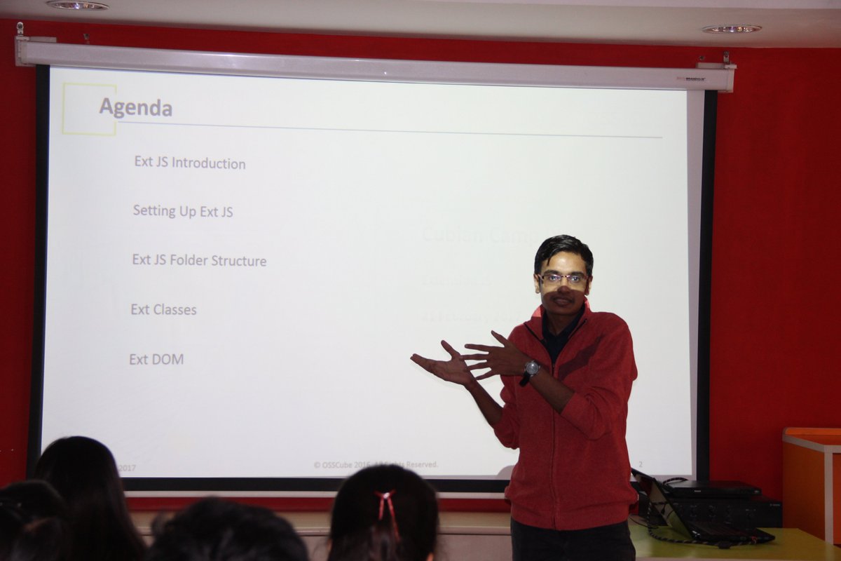osscubeindia's tweet photo. After throwing light on the agenda, Yatin Gupta discusses the ins and outs of his session on #ExtensionJS. #knowledgesharing #CubianCamp https://t.co/C8x42aIFVh