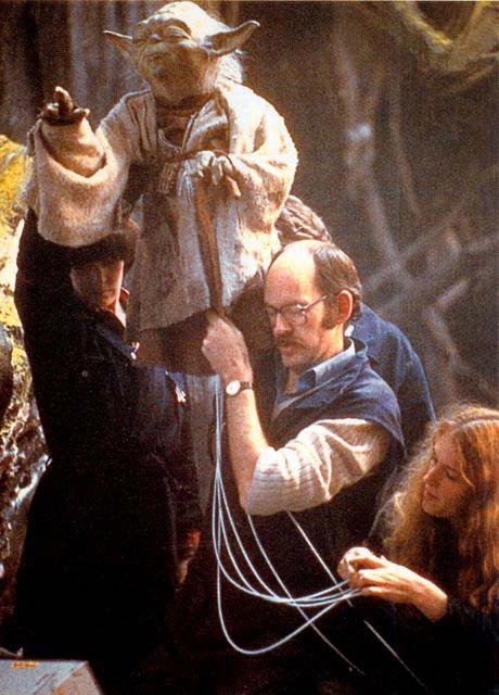 RetroCafe_'s tweet photo. #Yoda Behind the scenes.
#RetroCafe_ https://t.co/JWI2Hh7A4H