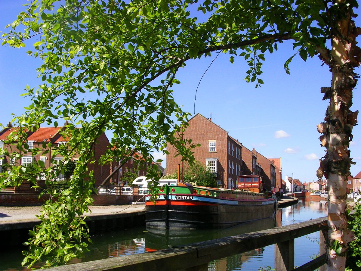 HDMPictures's tweet photo. Picture of the Day for Tuesday February 21st.
Beverley Beck by Roger Peace. https://t.co/n4FGBiGnLE
