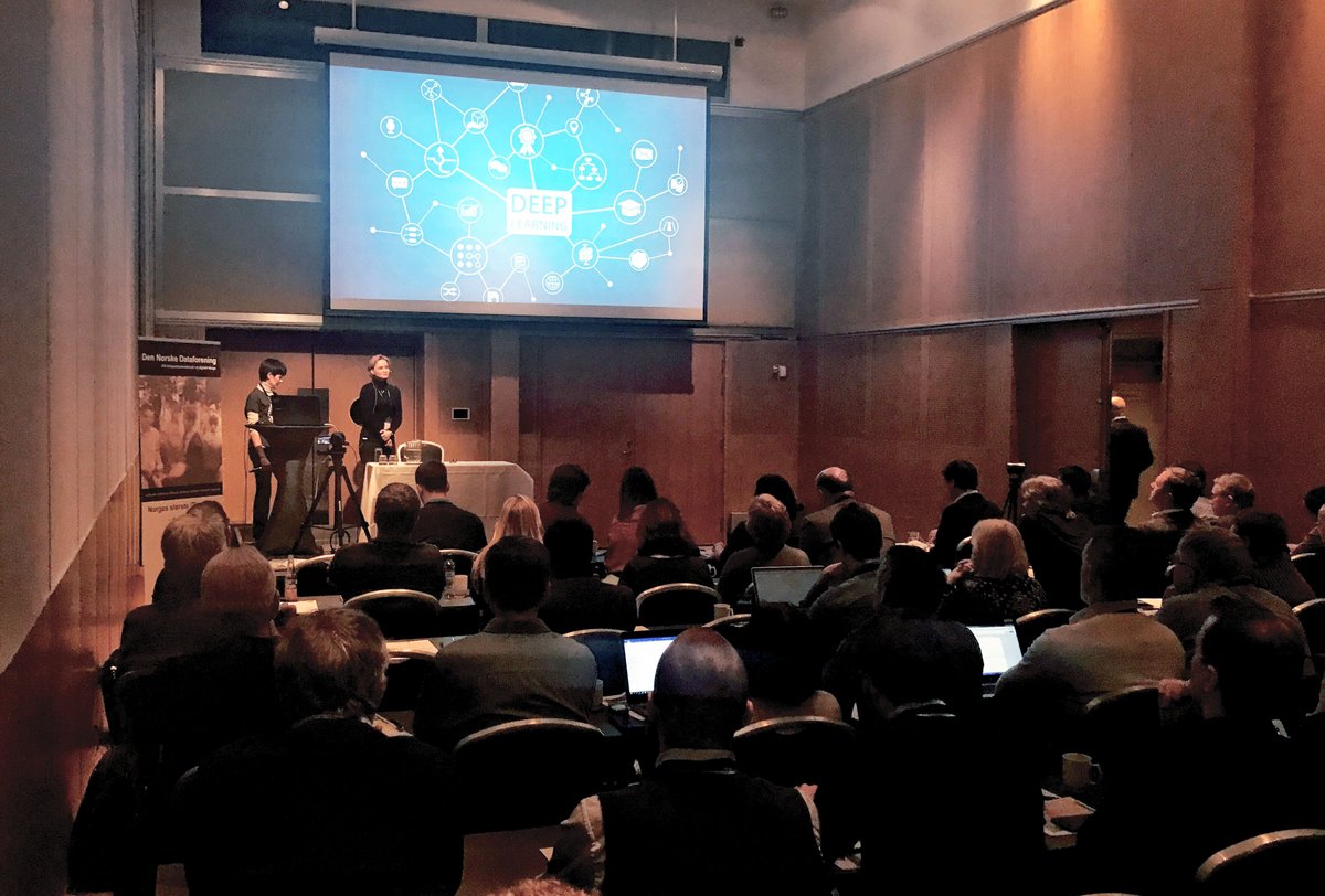 InmetaCon's tweet photo. @KatyaGeek & @illumikko presenting #NeuralNetworks @ #Software2017...#machinelearning #AI https://t.co/SI0WI4Pe7O