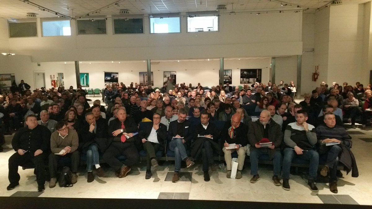 FIBAnews's tweet photo. Balnearia convegno unitario dei #Balneari #Fiba #Confesercenti Sib Osai
https://t.co/vYKITR29k7 https://t.co/rPNtUTVqVK