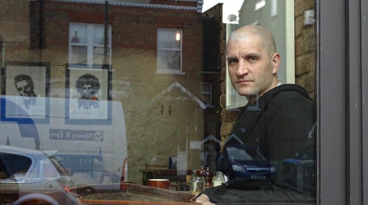 NovaCiFi's tweet photo. China Miéville: la bomba surrealista https://t.co/K754ExYShQ por @ernestalos en @elperiodico @EPcultura_cas https://t.co/rpK6MXeDtx