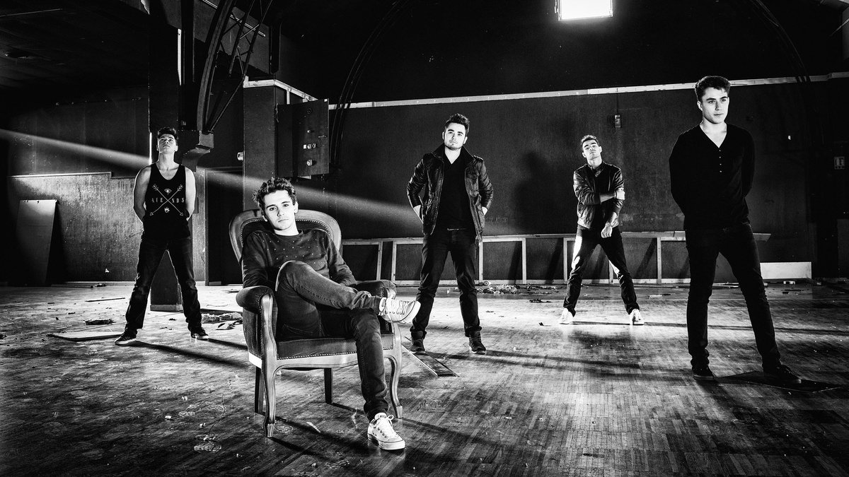 lesmusicultes's tweet photo. Deux nouvelles sensation françaises a découvrir :
#AlbertFallen et #BlankerRepublic
Electro et Rock #MardiMusique
https://t.co/Rcha28arjw https://t.co/NlHhTXDp7k