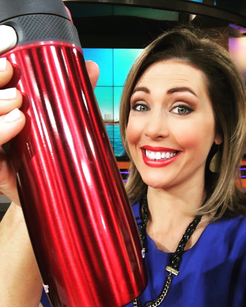 wxyzalicia's tweet image. Happy Tuesday, #EarlyRisers ! ☀
What&apos;s your &quot;must-have&quot; in the mornings???
Mine? Coffee. ☕☕☕☕☕☕☕☕
#javalovers #coffee #caffeinateme