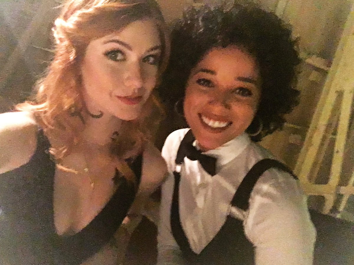TMI_Uruguay's tweet photo. Beautiful ladies in a beautiful episode 😄😄 #Shadowhunters #Shadowhuntersseason2 @WainwrightAE @Kat_McNamara @NicolaNCD #PartyAtMagnuss https://t.co/wuCao4QdRZ