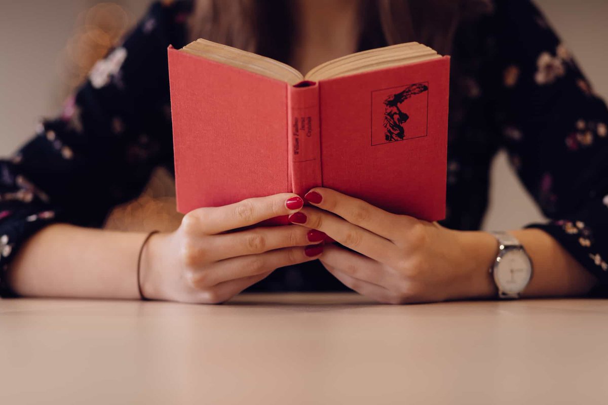 BossedUpOrg's tweet photo. Looking to get lost in a good book? These will leave you inspired: https://t.co/FavMPEAoig via Bossed Up Bootcamp alum, @ajpunch https://t.co/iE6dBEBrqc