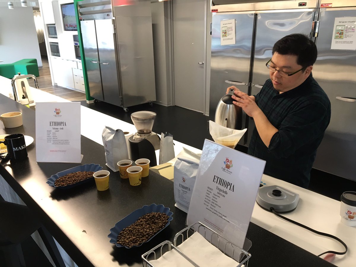 caffeamouri's tweet image. #handpour