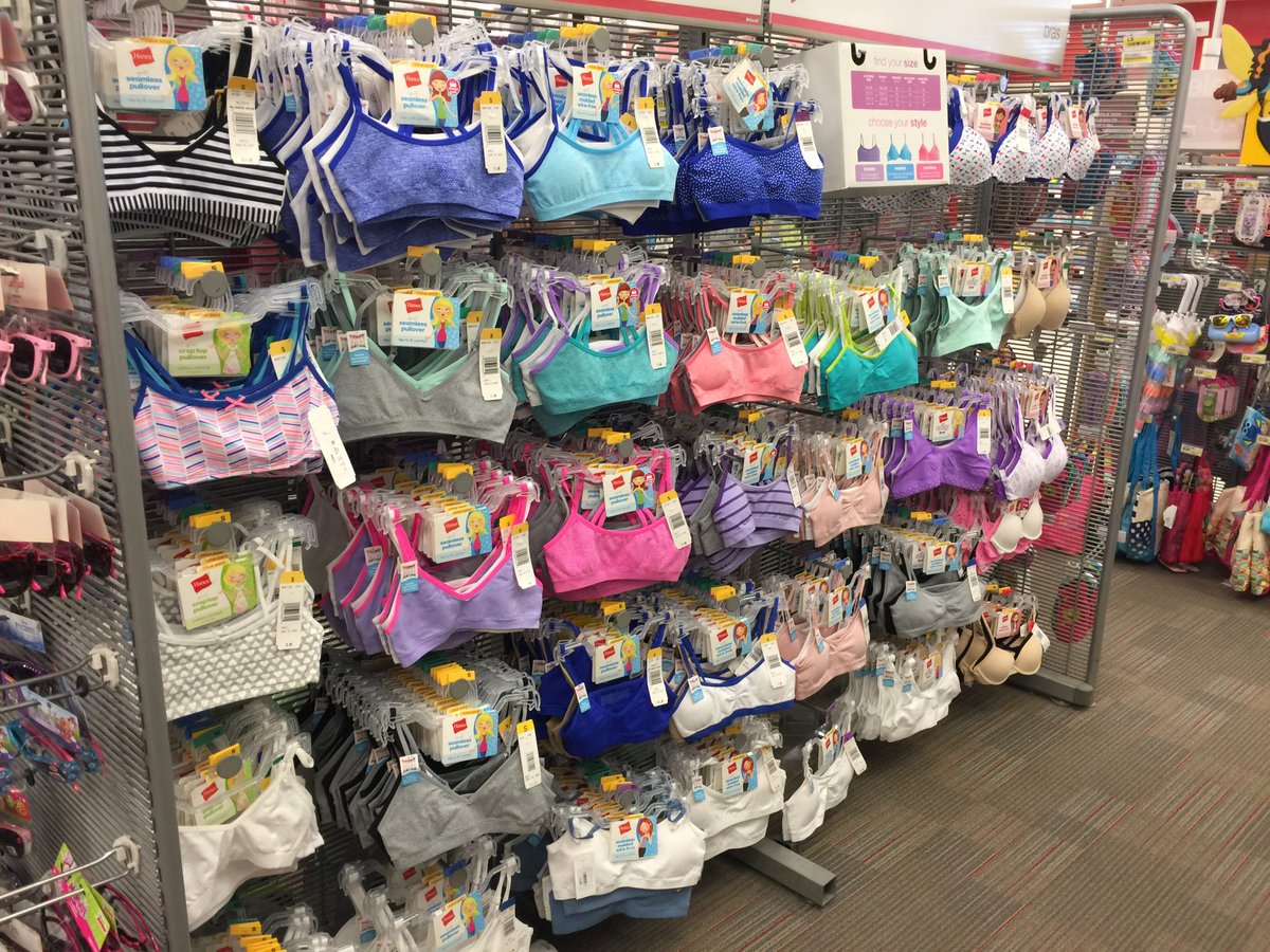 katie_ambuehl's tweet photo. Girls basics looks just as good as boys! #TargetWillowbrook #BackToBasics @jennkallman @julianeA37 @Judes731 https://t.co/aGwp8iVlOX