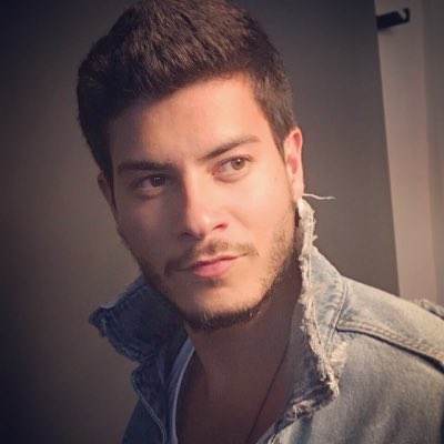 Aguiarthur's tweet photo. #NovaFotoDoPerfil https://t.co/KTr5gojFDE
