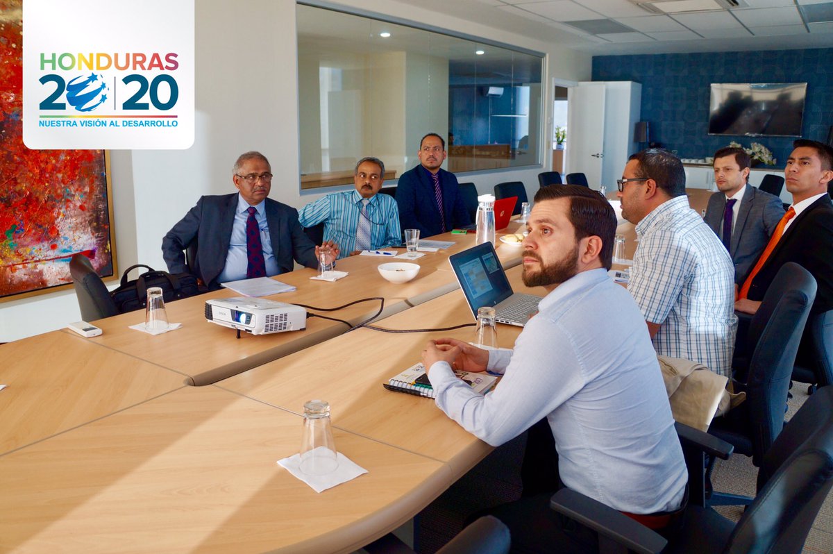 honduras2020's tweet photo. Embajador de India Sr. Sajeev Babu Kurup visitó #Honduras2020 para conocer metas y objetivos del Programa y así generar acercamientos. https://t.co/cotT0v1Kw0