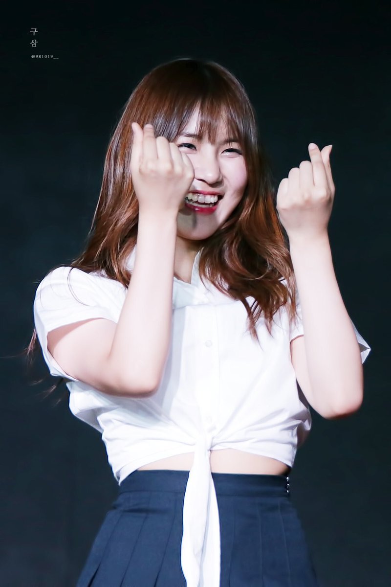 girlgroupspics's tweet photo. Happy birthday to Pristin's beautiful Yehana ✨🎊❤#SunshineYehanaDay #HappyYehanaDay https://t.co/pETT28E11j