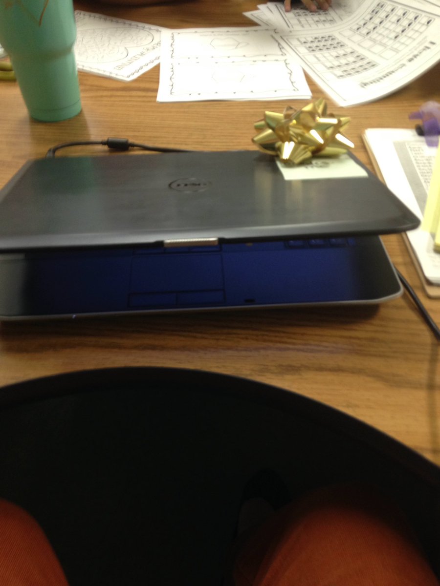 LauraABrandes's tweet photo. New computer! Thank you Edward. #itsthelittlethings#techrocks @KimRiepe https://t.co/zidIk8lT4d