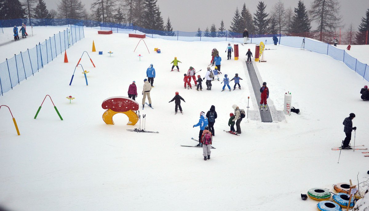 AptValdiSole's tweet photo. Luoghi dove i vostri #bambini possono prendere confidenza con lo #sci: ecco i Parchi gioco sulla #neve in #ValdiSole
https://t.co/0UdHsvXjll https://t.co/eNIbbJkU8X