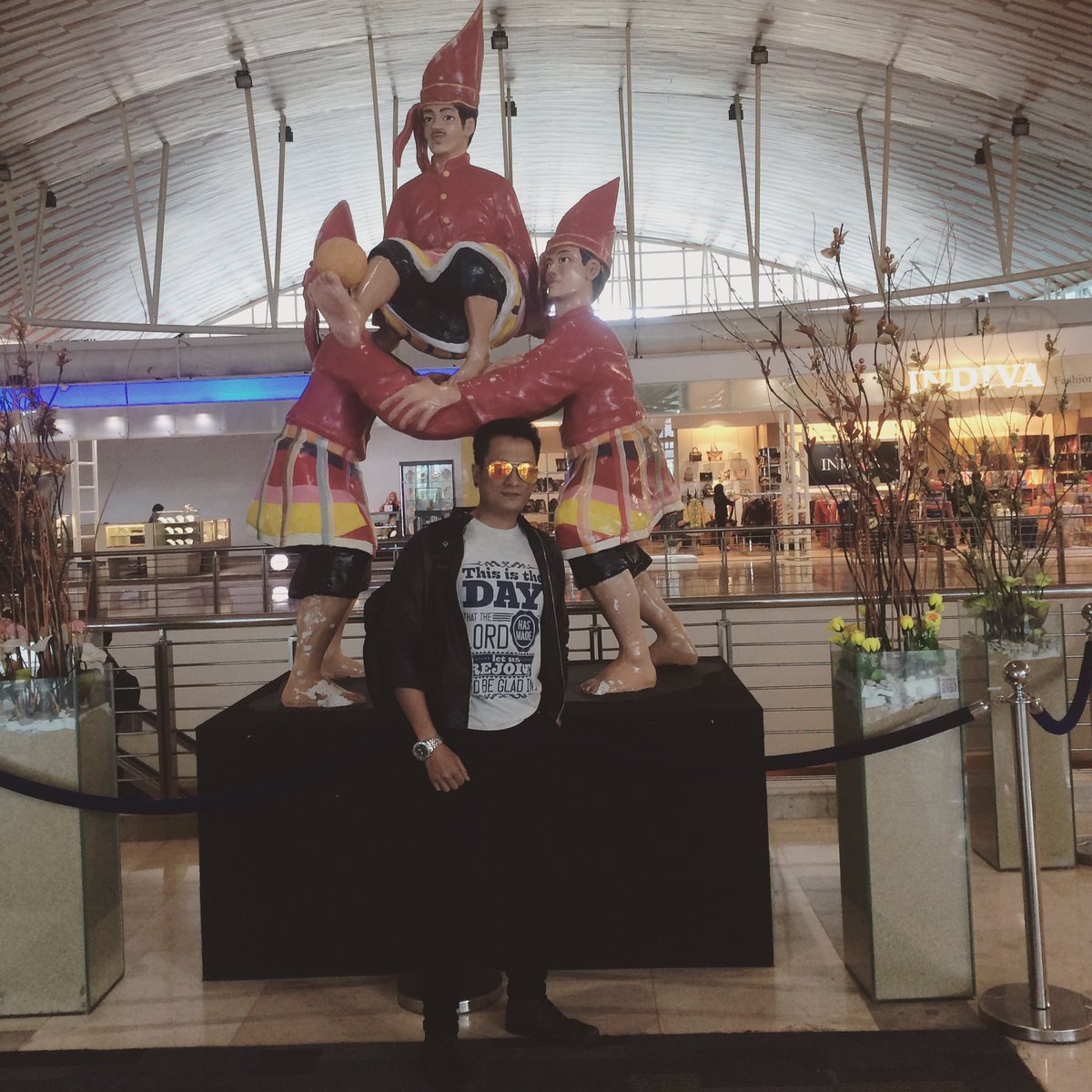 #DJ SEN'Q (@djsenq) on Twitter photo 