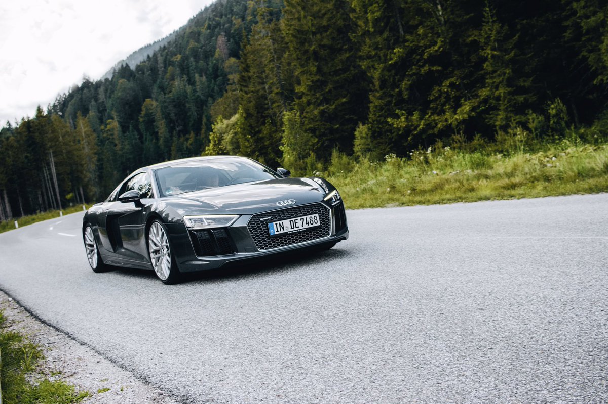 mximlr's tweet photo. Audi R8 shot in September last year somewhere in austria @Audi_Online @Audi https://t.co/dV39jxZJ09