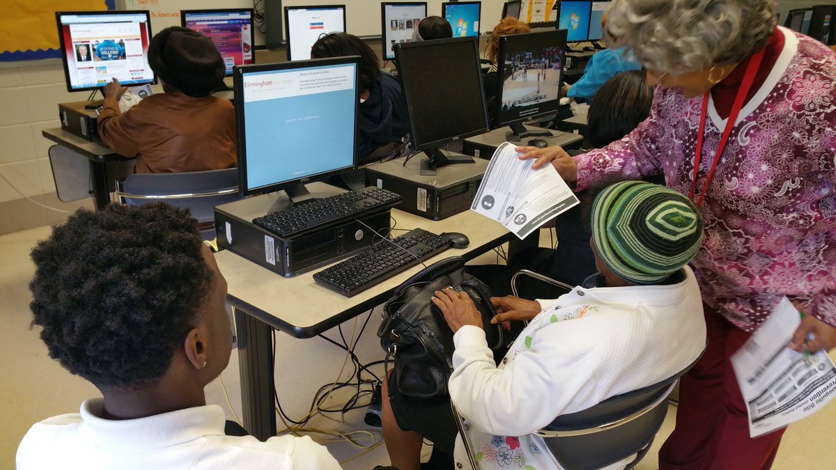 Drucker_FCCLA's tweet photo. Teaching our Cyber Seniors how to find information about Zika from the CDC.NO ZIKA! https://t.co/cstMqfXN5y