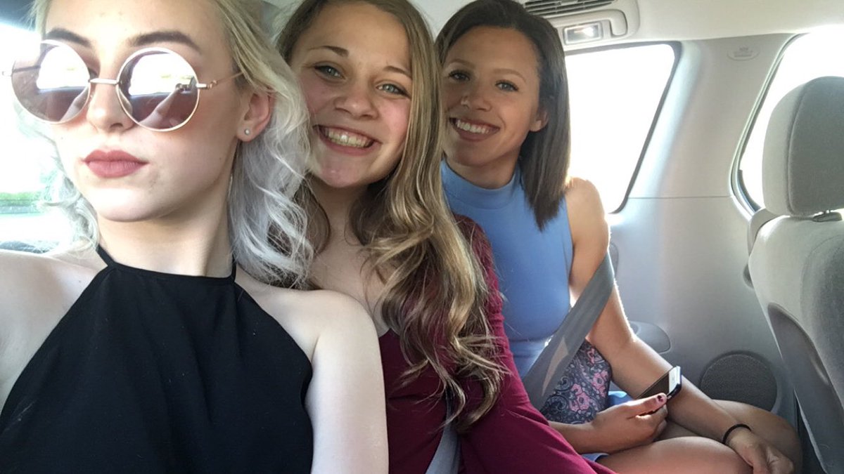 kellieckenrode's tweet photo. happy birthday love!! can't wait to make more memories w you & I'm so glad we all got to be so close. hope you have a great day❤❤ https://t.co/q3f2U7XqUd