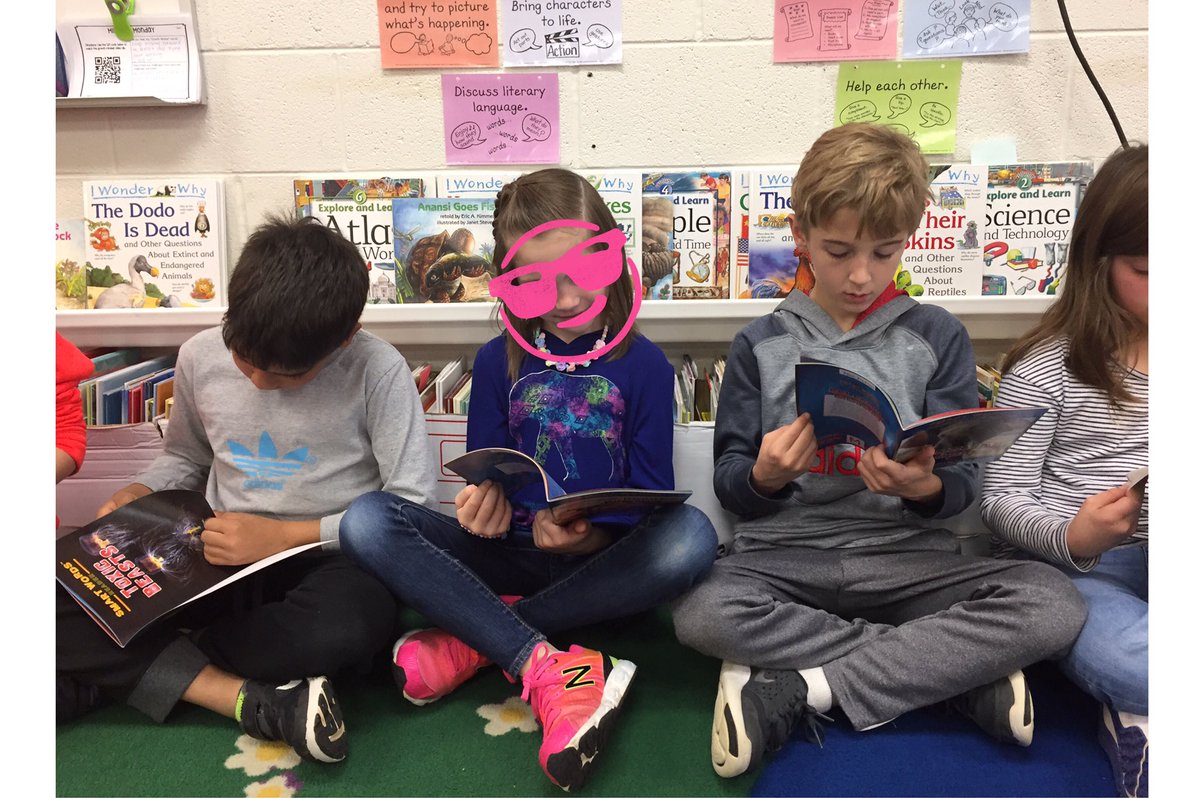 MsCrewsCrew's tweet photo. Quick #bookpass to check out new additions to our classroom library! #Lex1Literacy #scholastic #phescougars @LexingtonOne @phescougars https://t.co/9vqeqMVJOX