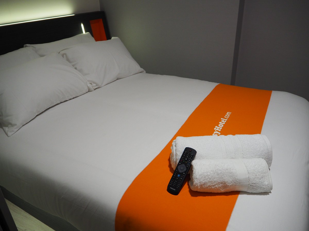 easyHotelBIRM's tweet photo. Check our rooms! Super comfy beds will ensure that you wake up well rested and ready to enjoy the city. See more https://t.co/C9P8vgB0Bq https://t.co/p67e2iJmAX