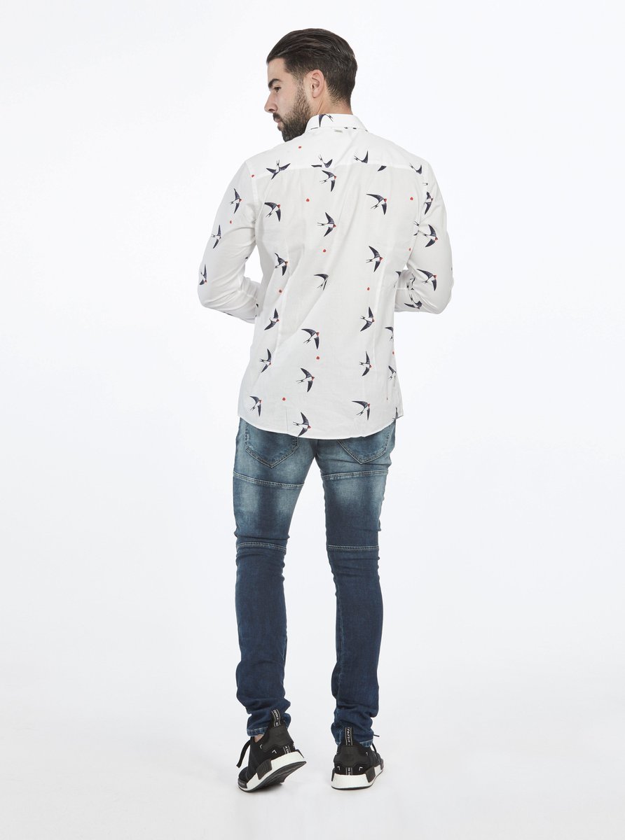 endstreet52's tweet photo. Buenas Chicos!! que mejor manera de empezar el viernes con esta camisa de golondrinas y vaquero de la firma DEWE https://t.co/b7Y4Wa4pRL
