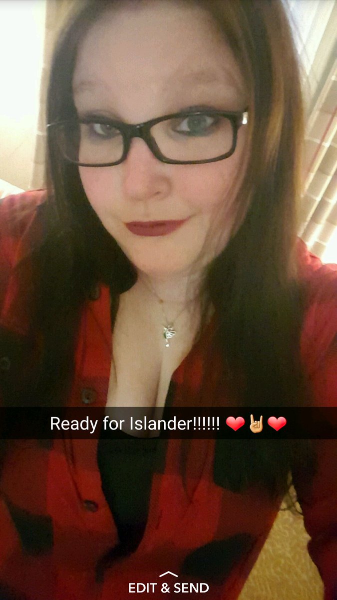 CoffeewGiraffes's tweet photo. @ipsy - had a winner in my very first beauty bag! Helped me look gorgeous this weekend ! #NYX #butterlipstick #ipsyMuchLove https://t.co/5LmsP3vkRh