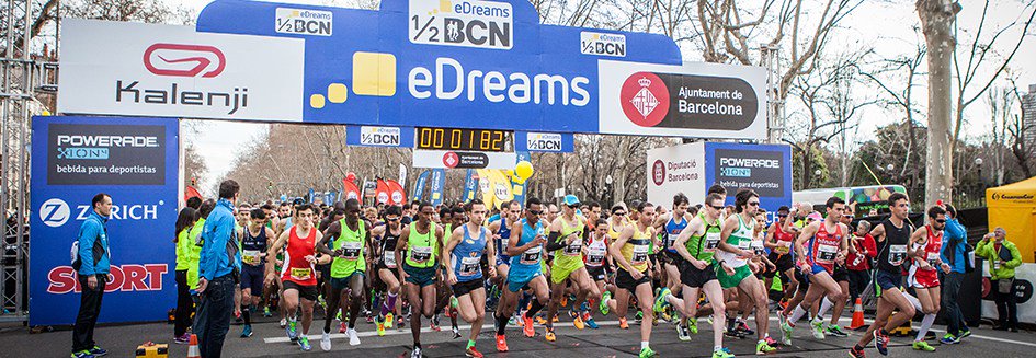 FCBages's tweet photo. 1/2 MARATÓN DE BARCELONA 2017 https://t.co/NtfFm85CGO https://t.co/dT4OkyPM1Q