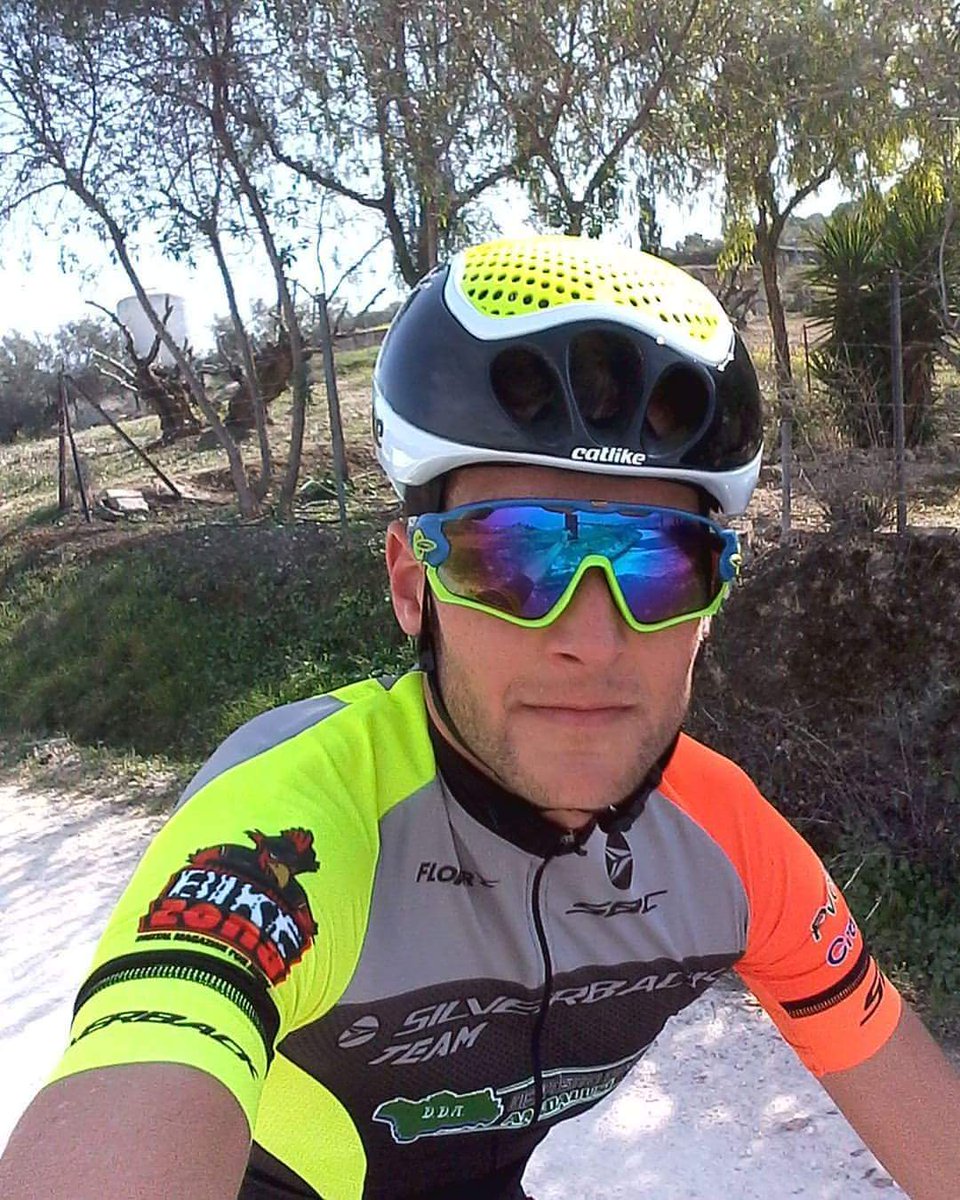 silverbackspain's tweet photo. En unos días listo para la #AndaluciaBikeRace con Fco Antonio Morón. #SilverbackSbcTeam #bikezona #depositodentalandalusi #pvcmaxgranada https://t.co/2s88CLXgOo