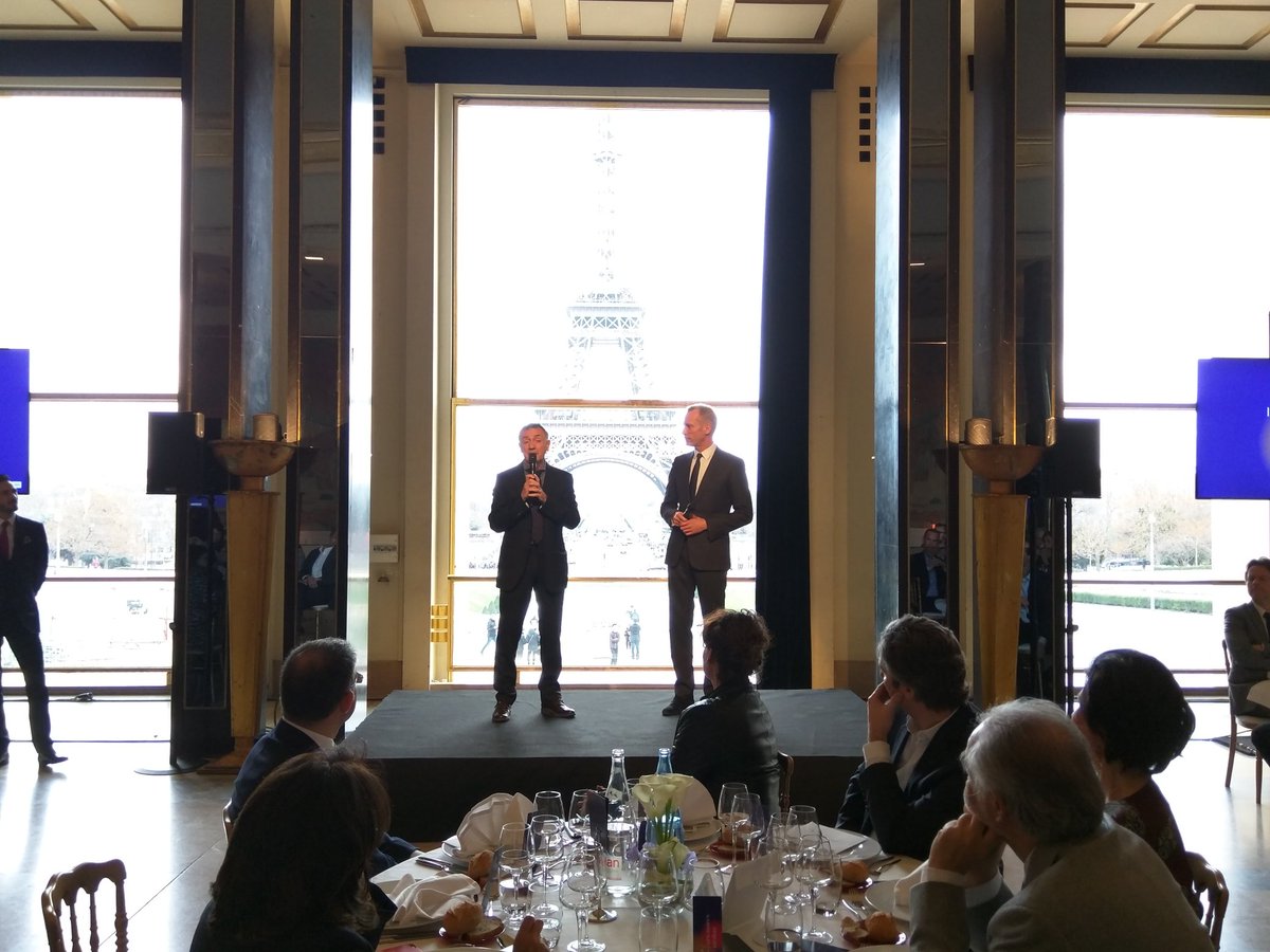 Dentsu Aegis Network et ses partenaires médias accueillis par Didier Deschamps au Palais de Chaillot