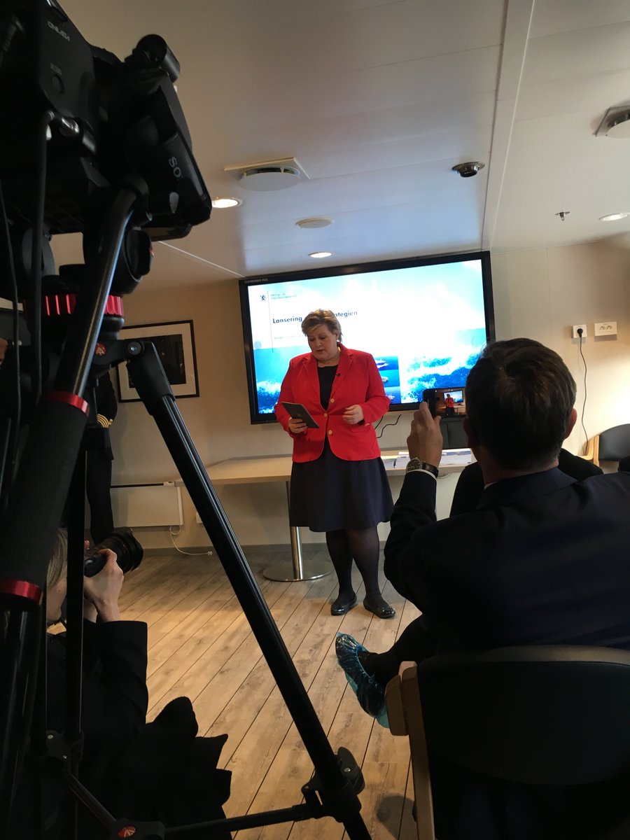 Regjeringens havstrategi ble presentert i dag. <a href="/havbyen/">Havbyen Bergen</a> <a href="/Rederiforbundet/">Rederiforbundet</a> maritimebergen.no/havstrategien-…