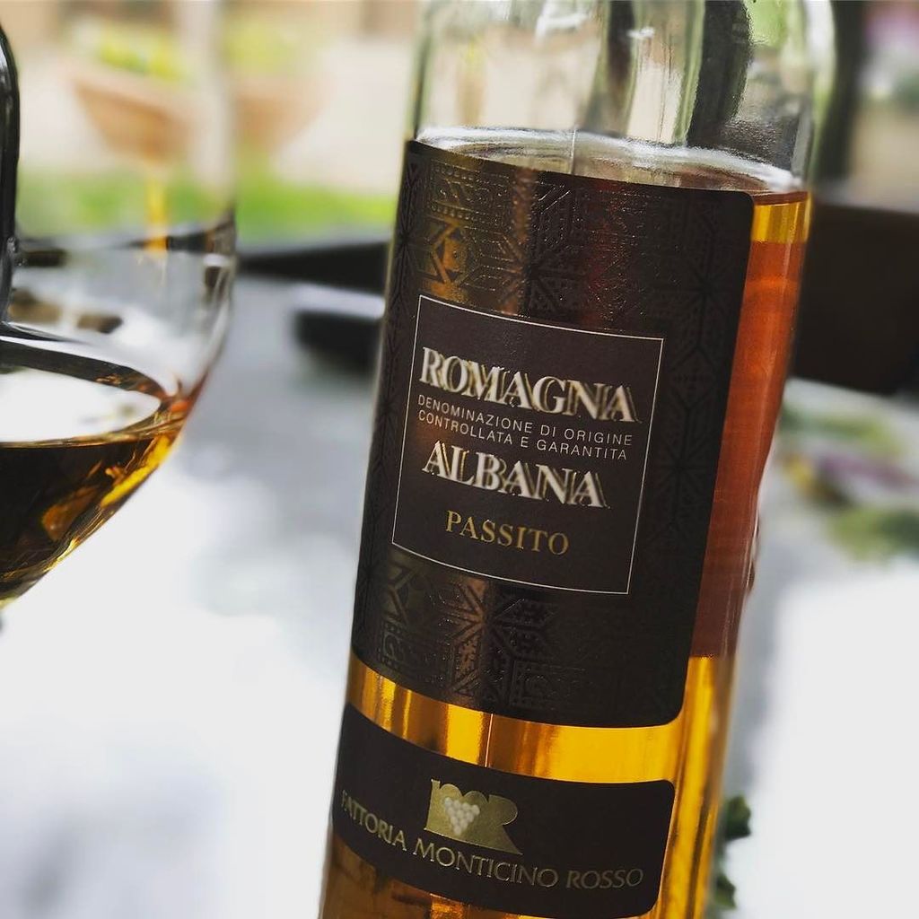 megumi221b's tweet photo. great Albana Passito! #albana #romagnaalbana #passito #romagna #italy #italianwine #travel… https://t.co/2lEzt2ThhA https://t.co/OlYNX24BF7